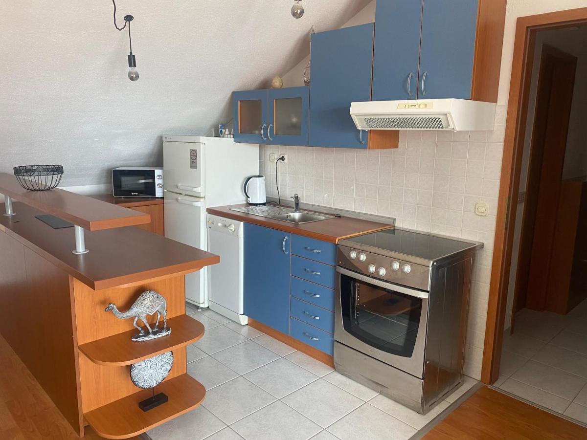 Top Floor Apartment With Sea View Kaštela Exteriör bild